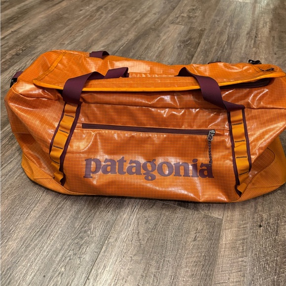 Patagonia Bright Orange Duffel Bag - Picture 2 of 8